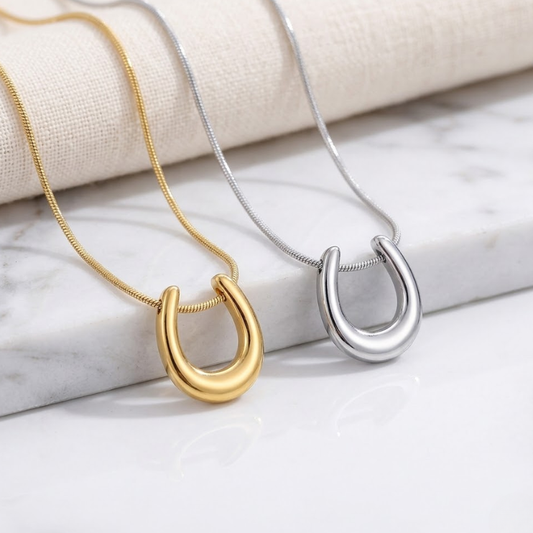 Horseshoe Inspired Curve Necklace