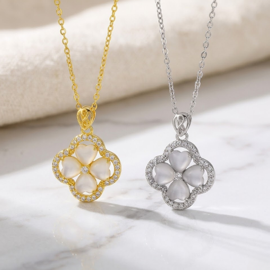 Lumière Clover Necklace