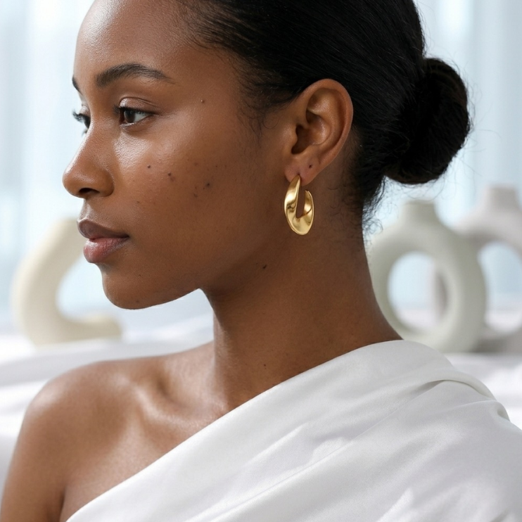 Aurelia Curve Earrings