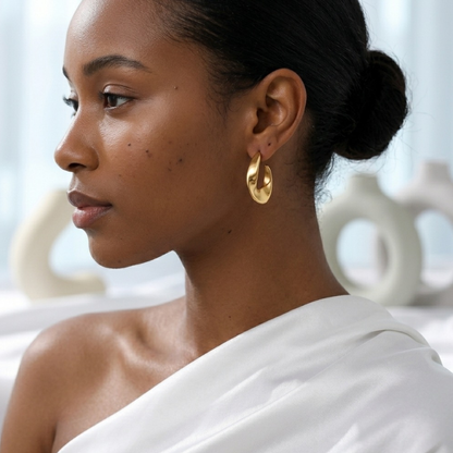 Aurelia Curve Earrings
