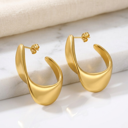 Aurelia Curve Earrings