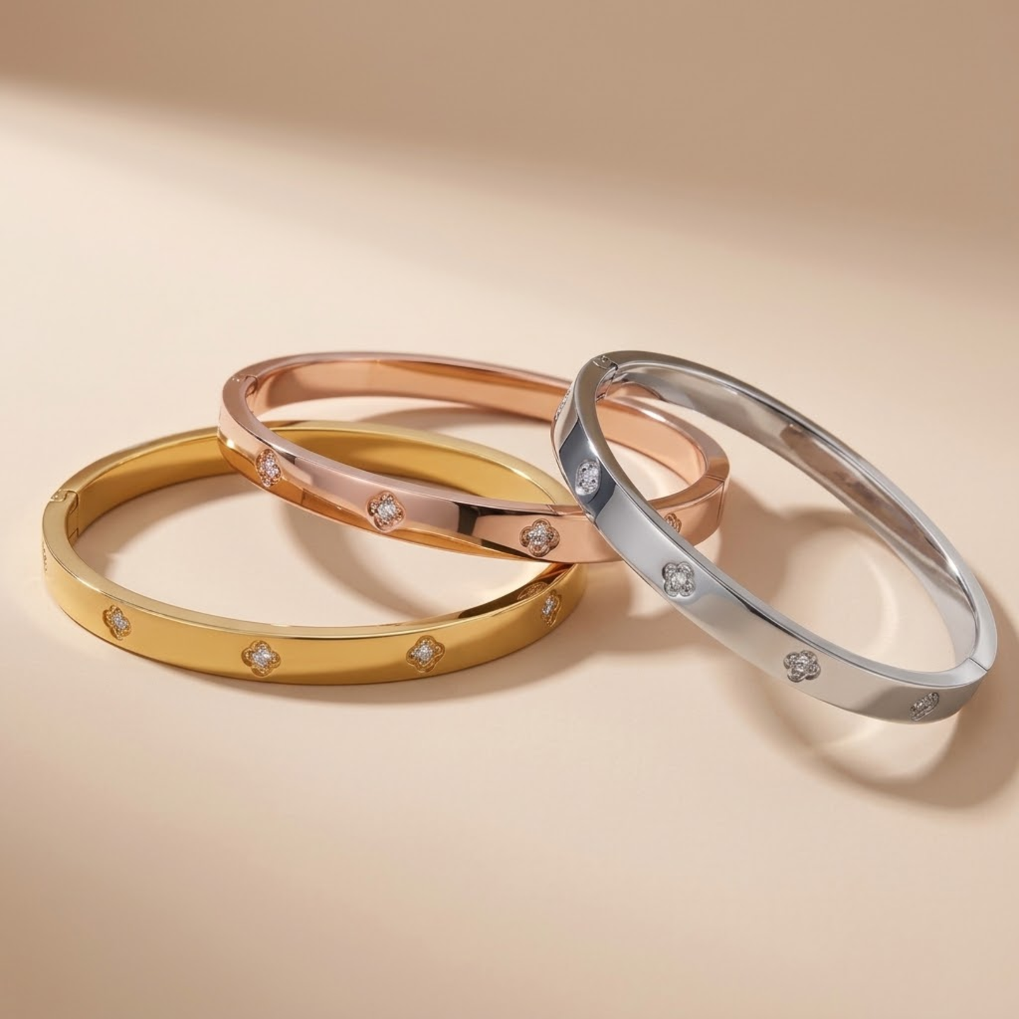 Elowen Clover Bangle