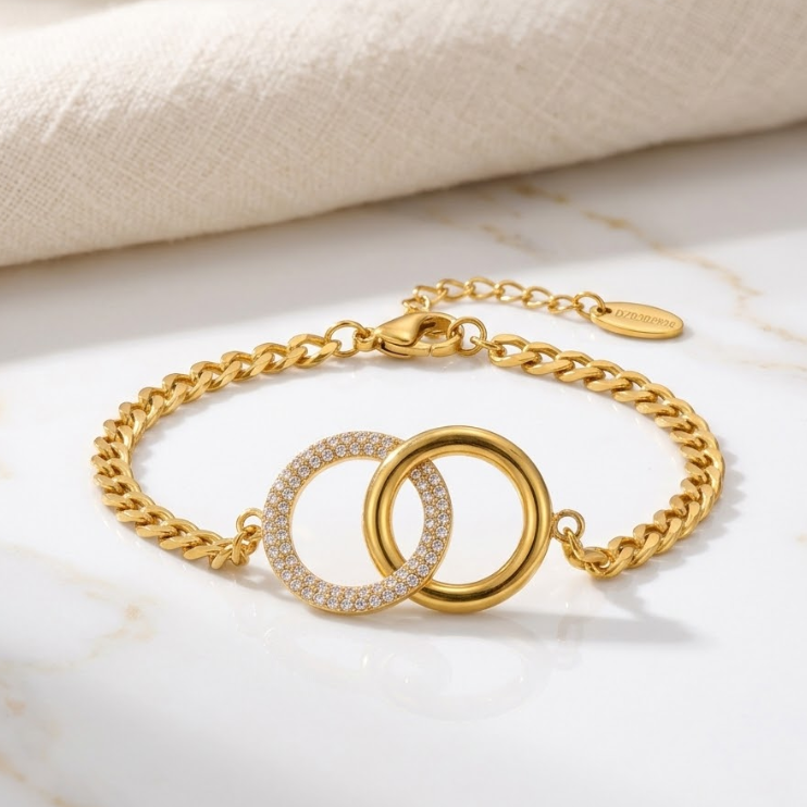 Eterna Link Circle Bracelet