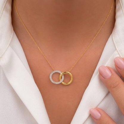 Eterna Link Circle Necklace