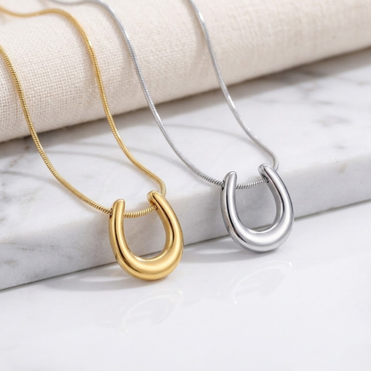 Horseshoe Inspired Curve Necklace