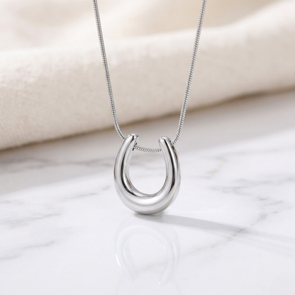 Horseshoe Inspired Curve Necklace