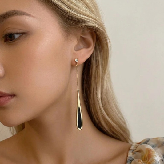 Noiréa Drop Earrings