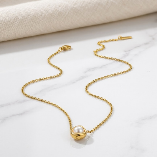 Pearléa Halo Necklace