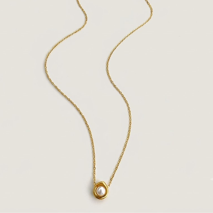 Pearléa Halo Necklace