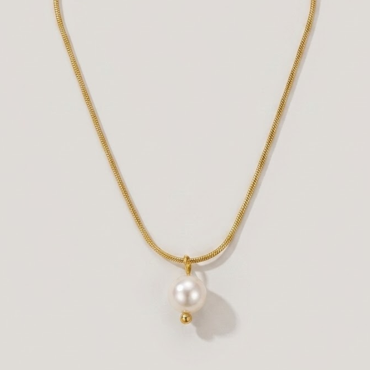 Seraphine Pearl Pendant Necklace