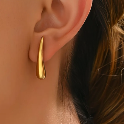 Solenne Sculpted Drop Earrings